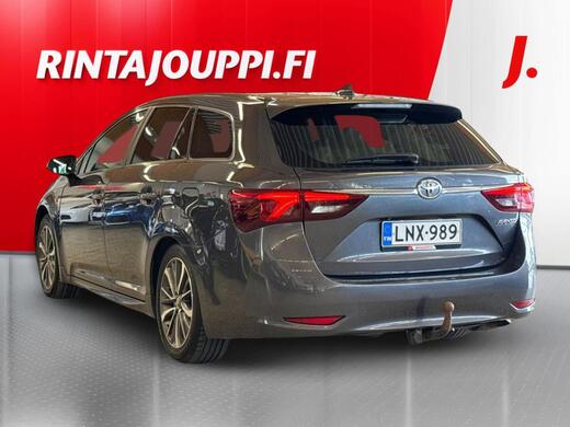 Toyota Avensis vaihtoauto