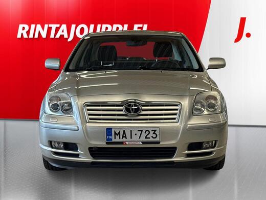 Toyota Avensis vaihtoauto
