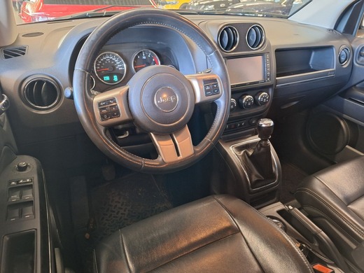 Jeep Compass vaihtoauto