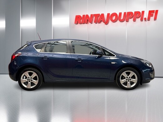 Opel Astra vaihtoauto