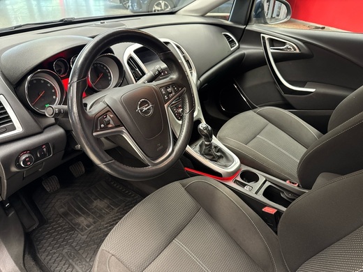 Opel Astra vaihtoauto