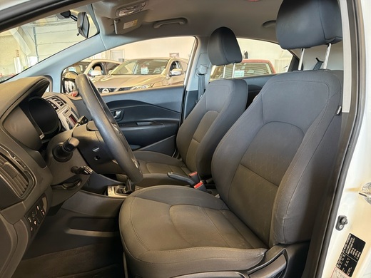 Kia Rio vaihtoauto