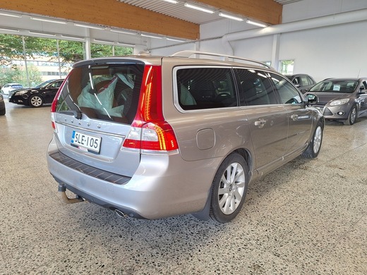 Volvo V70 vaihtoauto