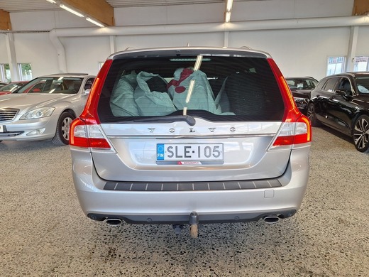 Volvo V70 vaihtoauto