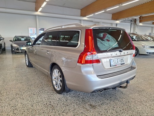 Volvo V70 vaihtoauto