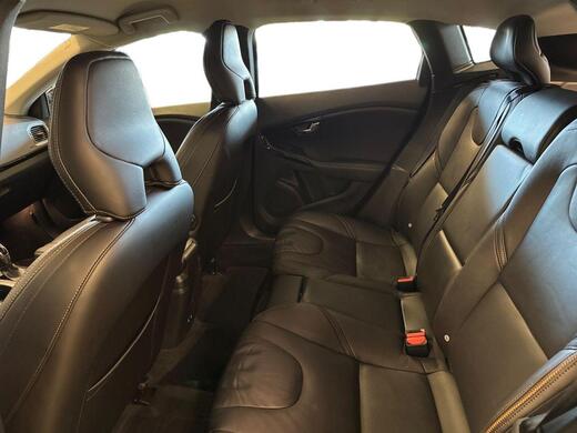 Volvo V40 Cross Country vaihtoauto
