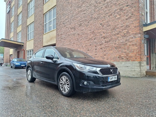 DS 4 vaihtoauto
