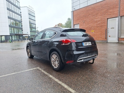 DS 4 vaihtoauto