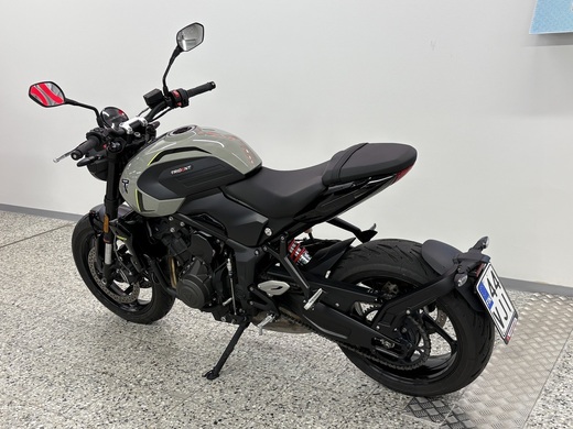 Triumph TR vaihtoauto