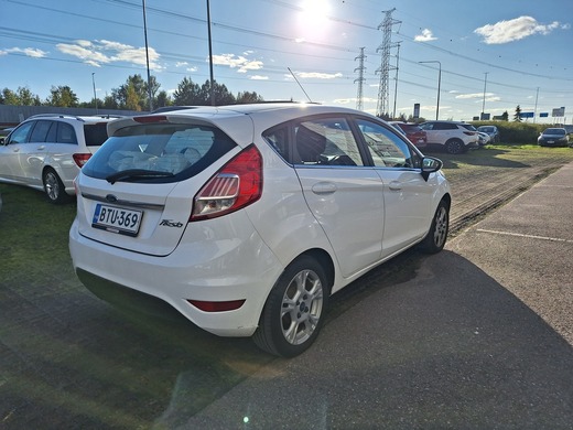Ford Fiesta vaihtoauto
