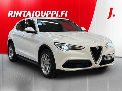 Alfa Romeo Stelvio vaihtoauto