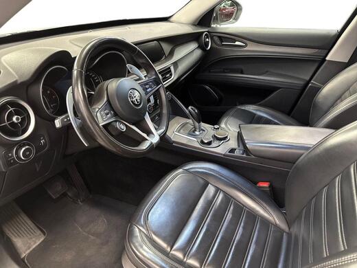 Alfa Romeo Stelvio vaihtoauto