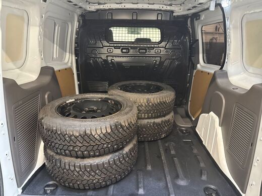Ford Transit Connect vaihtoauto