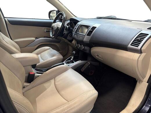 Mitsubishi Outlander vaihtoauto