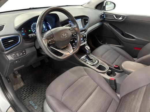 Hyundai IONIQ hybrid vaihtoauto