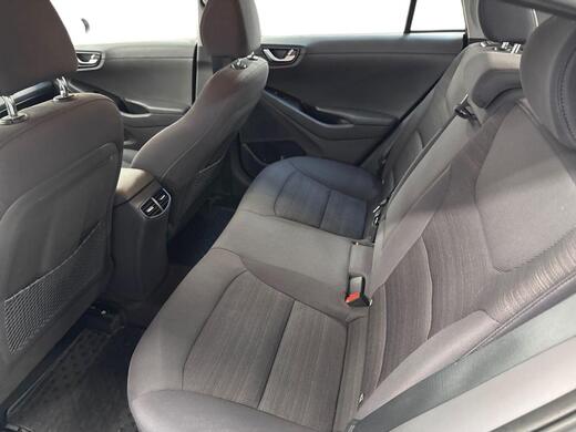 Hyundai IONIQ hybrid vaihtoauto