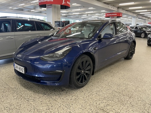 Tesla Model 3 vaihtoauto