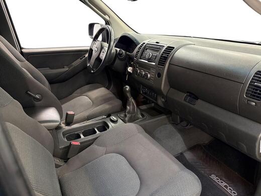 Nissan Navara vaihtoauto