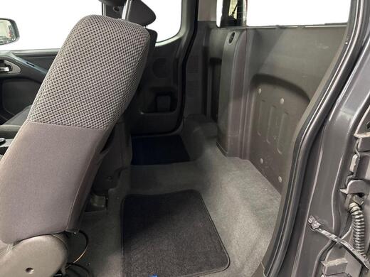 Nissan Navara vaihtoauto