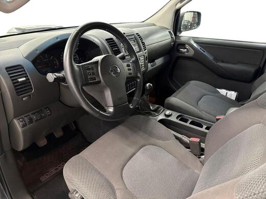 Nissan Navara vaihtoauto