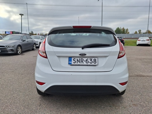 Ford Fiesta vaihtoauto