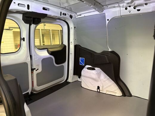 Ford Transit Courier vaihtoauto
