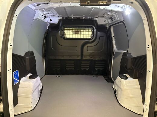 Ford Transit Courier vaihtoauto