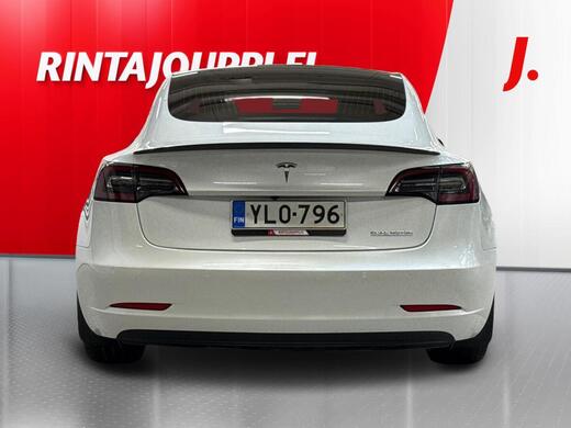 Tesla Model 3 vaihtoauto