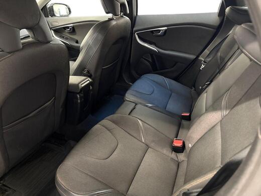 Volvo V40 Cross Country vaihtoauto