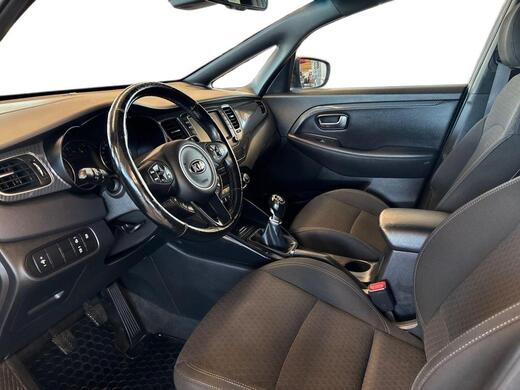 Kia Carens vaihtoauto