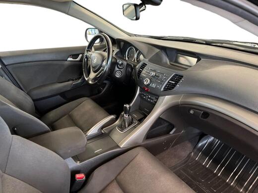 Honda Accord vaihtoauto