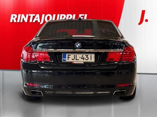 BMW 750 vaihtoauto