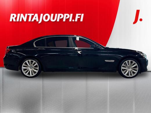 BMW 750 vaihtoauto