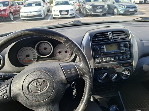 Toyota RAV4 vaihtoauto