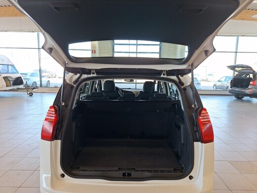Peugeot 5008 vaihtoauto