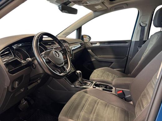Volkswagen Touran vaihtoauto