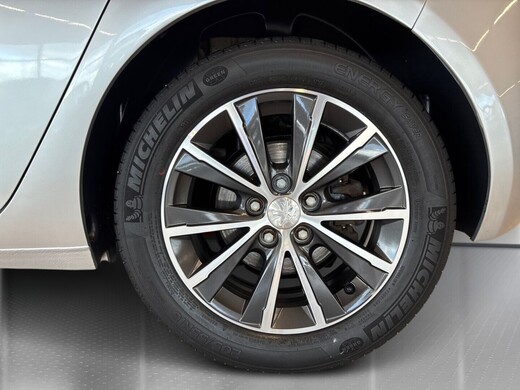 Peugeot 308 vaihtoauto