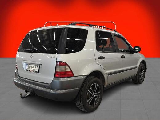 Mercedes-Benz ML vaihtoauto