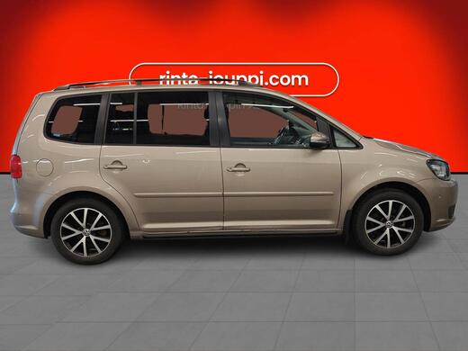 Volkswagen Touran vaihtoauto