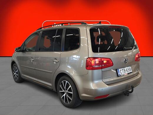 Volkswagen Touran vaihtoauto