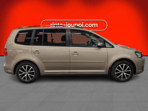 Volkswagen Touran vaihtoauto