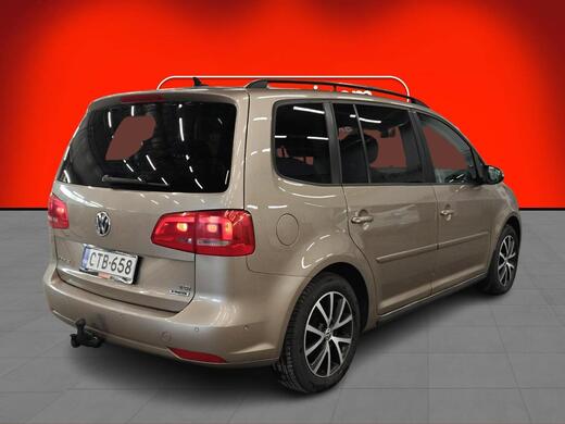 Volkswagen Touran vaihtoauto
