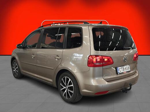 Volkswagen Touran vaihtoauto