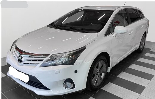 Toyota Avensis vaihtoauto