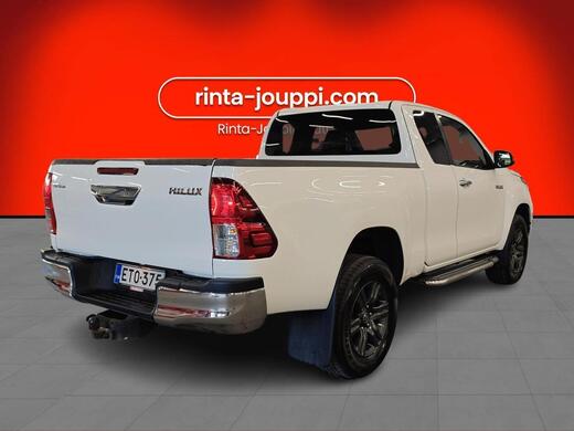 Toyota Hilux vaihtoauto