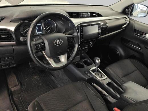 Toyota Hilux vaihtoauto