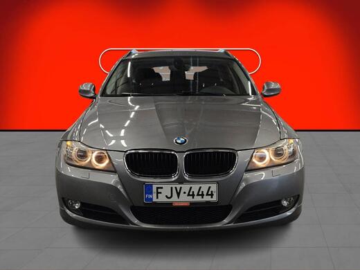 BMW 320 vaihtoauto