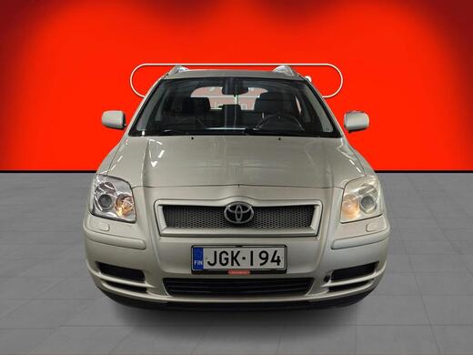 Toyota Avensis vaihtoauto