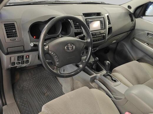 Toyota Hilux vaihtoauto