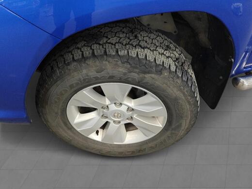 Toyota Hilux vaihtoauto